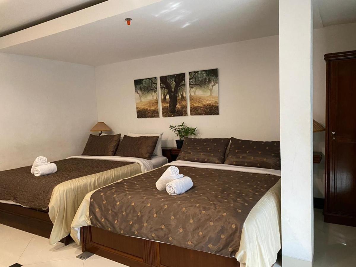 La Nostalgie Boutique Guest House Бандунг Экстерьер фото