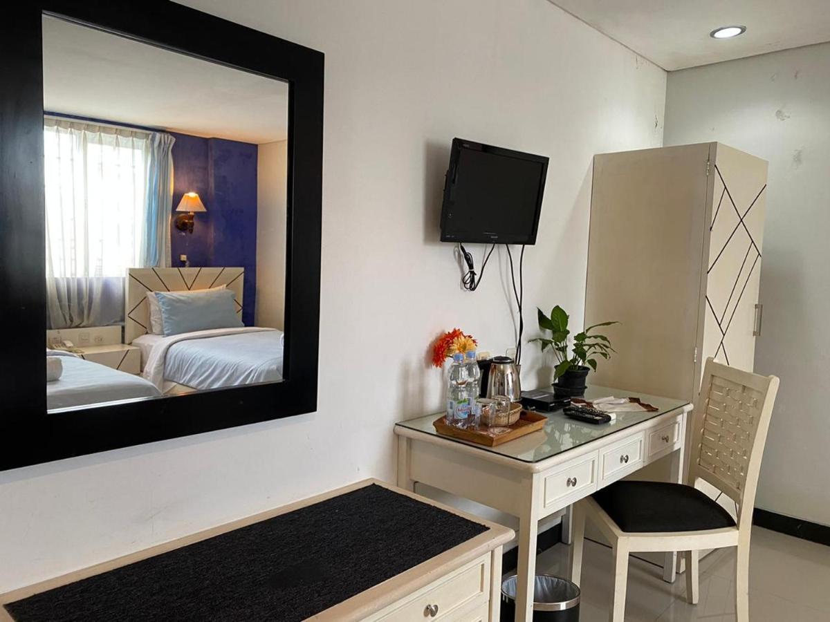 La Nostalgie Boutique Guest House Бандунг Экстерьер фото