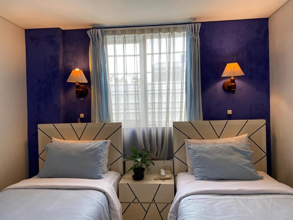 La Nostalgie Boutique Guest House Бандунг Экстерьер фото