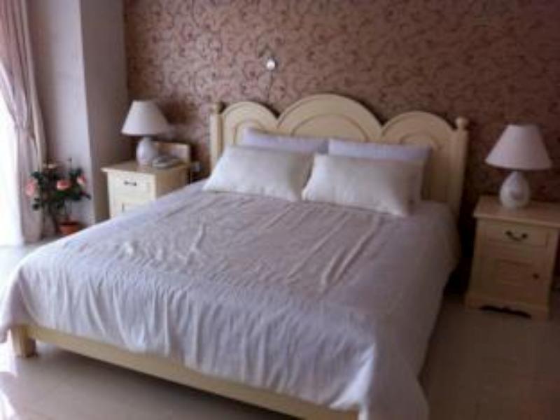 La Nostalgie Boutique Guest House Бандунг Экстерьер фото